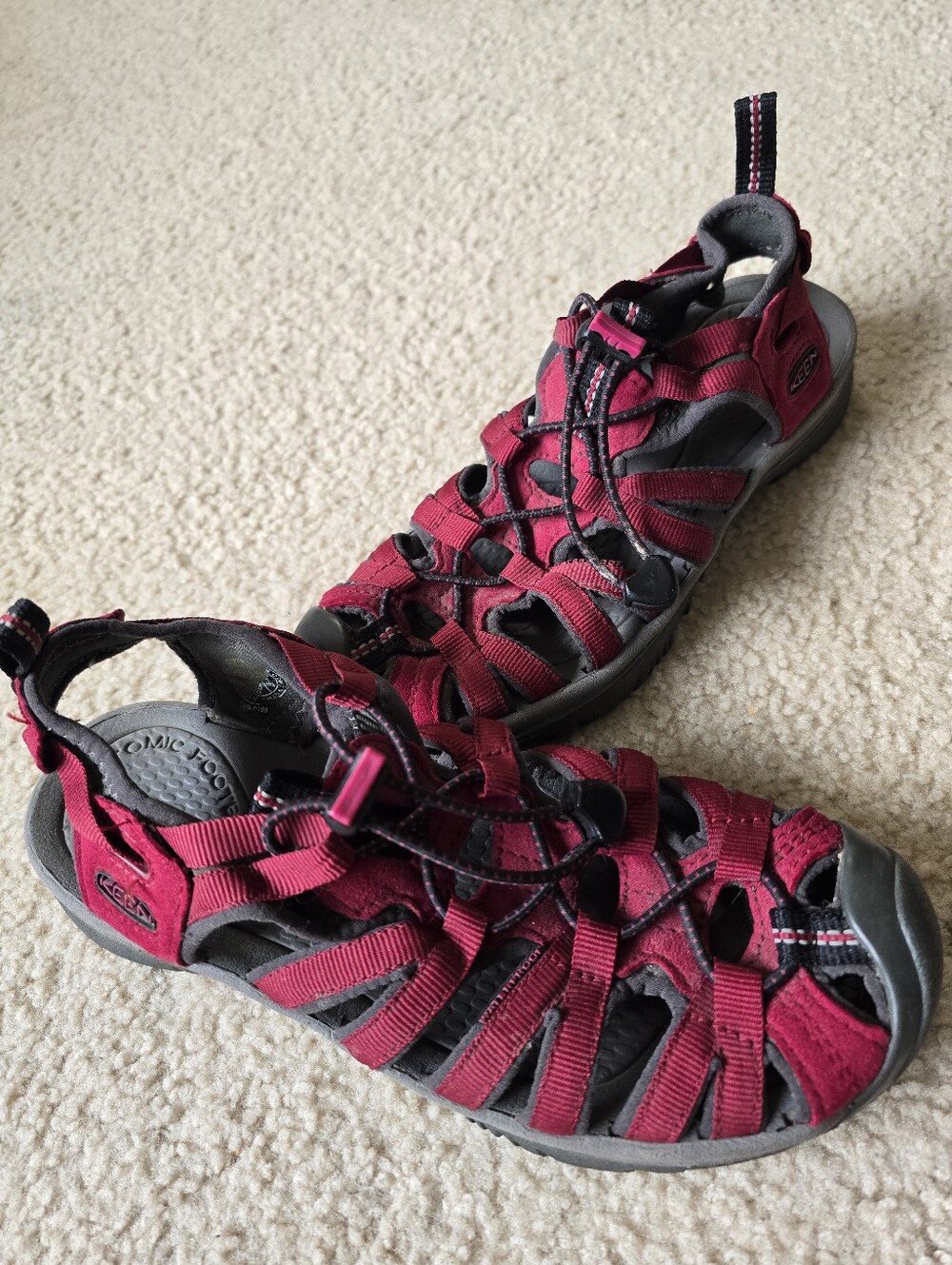 Keen Women's Whisper Sandals in a Burgundy or "Beaujolais" color Size 6.5